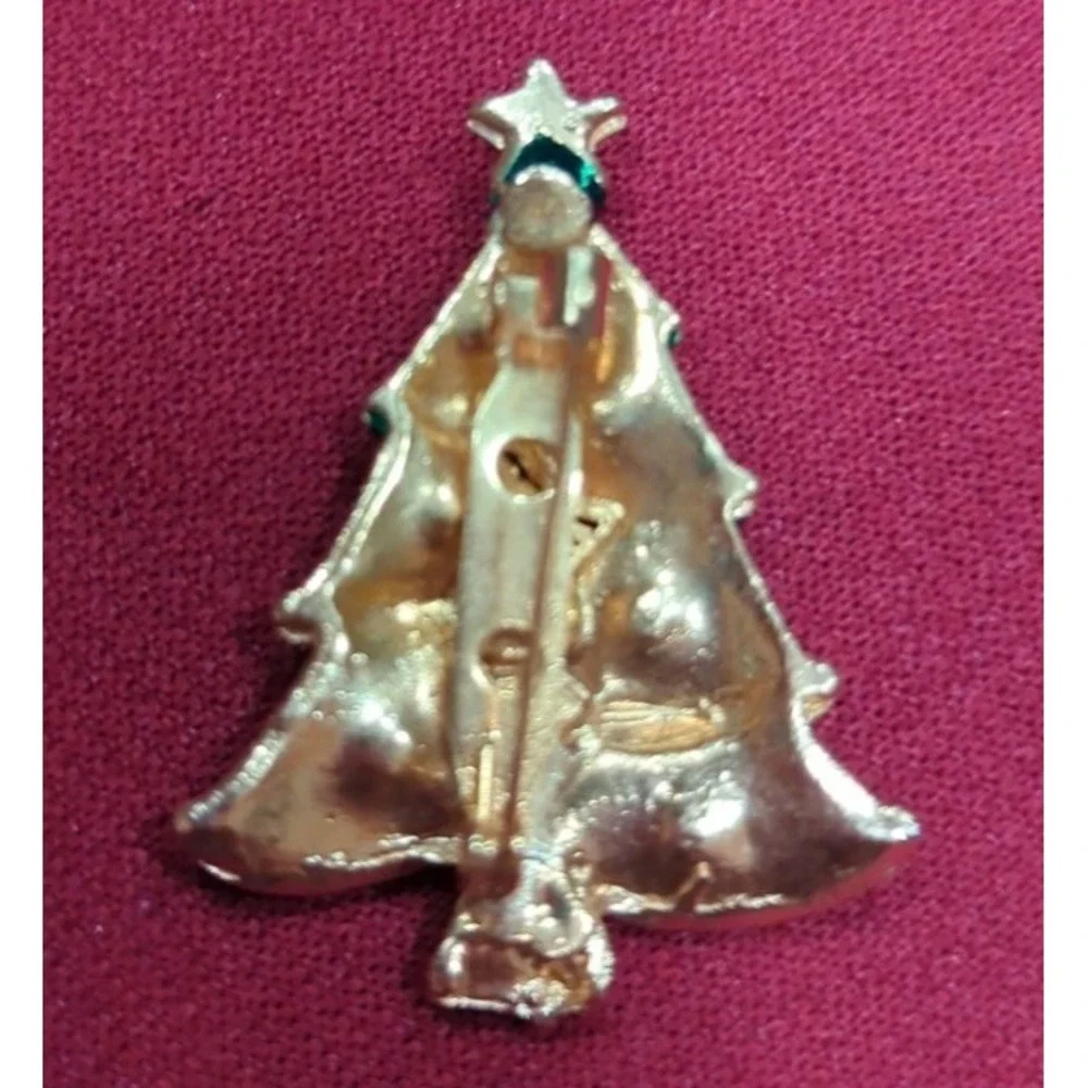 Vintage Christmas Tree Retro Brooch Pin Very Pretty